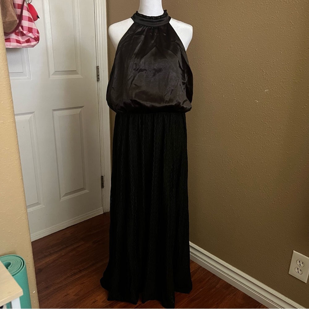Elegant Black Halter Maxi Dress